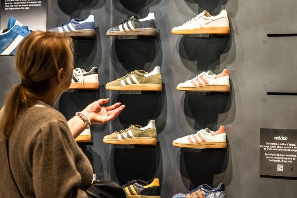 Renovado entusiasmo por las zapatillas retro impulsa los resultados de Adidas en el primer trimestre
