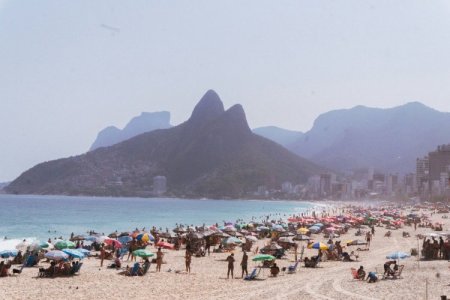 Brasil rompe récord histórico de turistas en el primer trimestre: 300.000 fueron chilenos