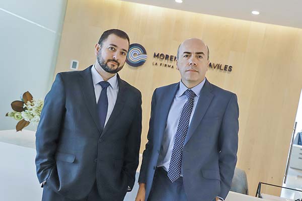 <p>Luis Prieto junto a Jorge Bermúdez. Foto: Pablina Salinas </p>