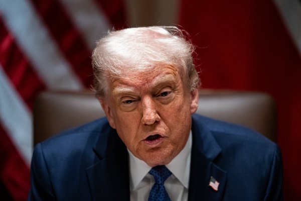 Administración de Trump presiona a Europa para que rechace reglamento de IA