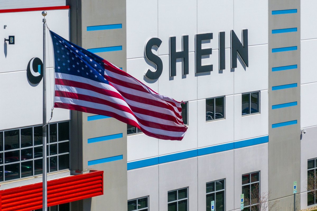 <p>Shein aumenta sus precios en EEUU hasta un 377% antes del aumento de aranceles. ¿Qué artículo lidera?</p>