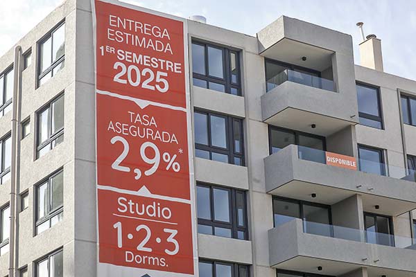 Remezón a inmobiliarias: Dictamen del Sernac obliga a empresas a cumplir las fechas de entrega prometidas en proyectos en verde o blanco