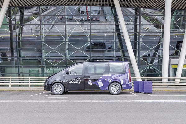 <p>Cabify gana licitación para ser transporte oficial del Aeropuerto de Santiago y destina US$ 25 millones en inversión</p>