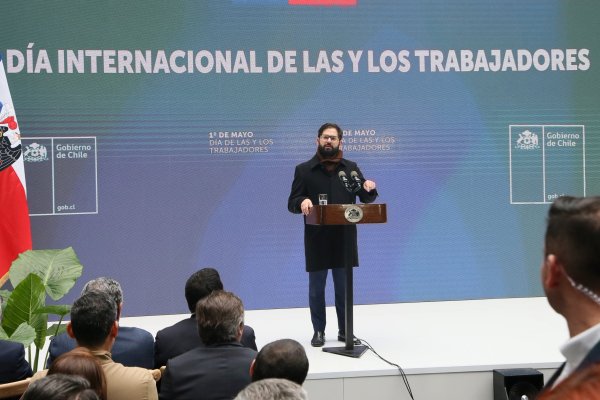 Boric destaca avances laborales del Gobierno, valora acuerdos e invita a dialogar en negociación ramal