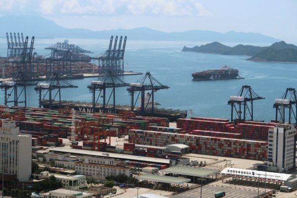 <p>China está evaluando la oferta de EEUU de negociar sobre los aranceles</p>