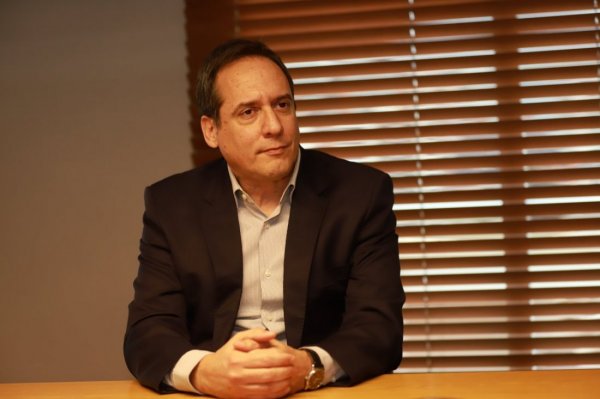 TC declara admisible recurso de exCeo de Cencosud en pugna por multa de la CMF