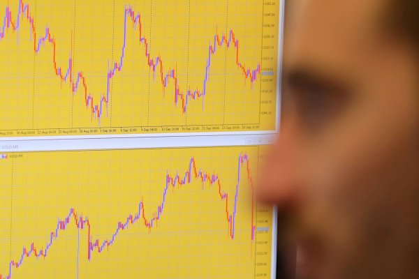 Los inversionistas chilenos optan por los bonos a corto plazo ante la volatilidad del mercado por los aranceles de Trump