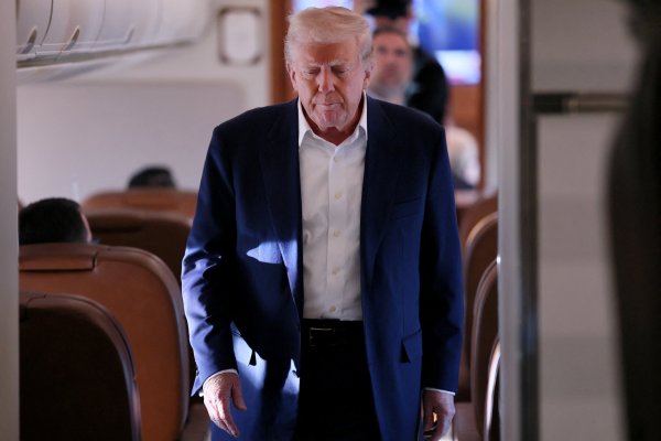El gobierno de Trump ofrece US$1.000 y asistencia de viaje a los migrantes que opten por "autodeportarse"