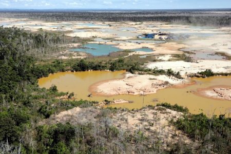 Avance de la minería ilegal en Perú: Presidenta Boluarte ordena toque de queda en Pataz y suspende actividades de la industria por 30 días