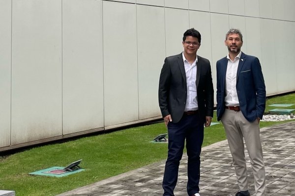 <p>Carlos Tejera (COO) y Esteban Izarra (CEO), de LISA Insurtech.</p>