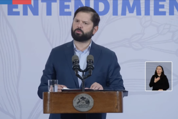 <p>Ahora en DF | Boric tras recibir el Informe de la Comisión para la Paz en La Araucanía: “En este desafío no tienen cabida ni la violencia ni el terrorismo”</p>