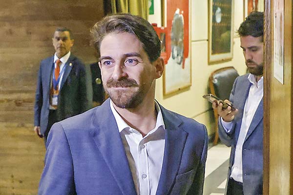 Winter plantea una gestora de pensiones estatal y salario mínimo de $ 730 mil