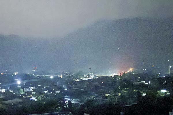 India lanza ataque militar contra "campamentos terroristas" en Pakistán tras atentados en Cachemira