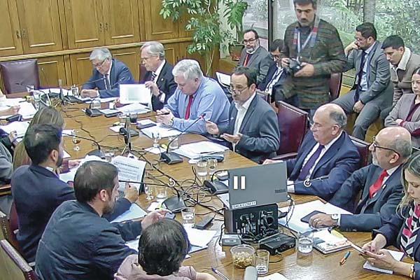 <p>Este martes se constituyó la Comisión Mixta para resolver las diferencias entre la Cámara y el Senado.</p>