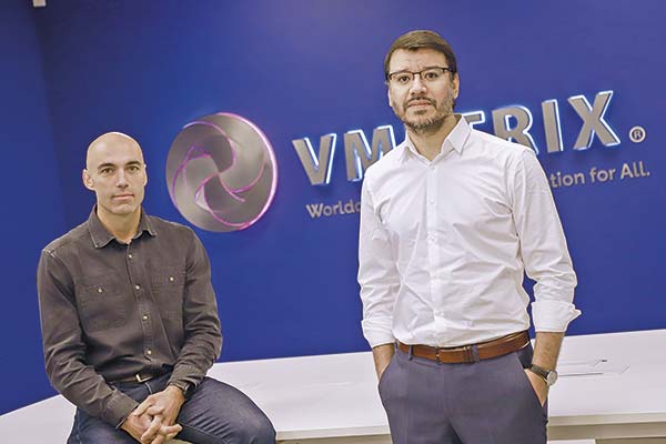 Fintech VMetrix cierra ronda liderada por Kayyak para abrir nuevos mercados en la región
