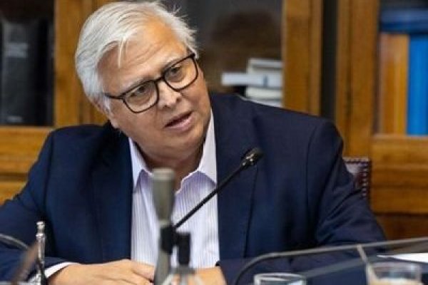 <p>Fraccionamiento pesquero: senador Saavedra (PS) exige la salida del ministro Grau y del subsecretario Salas</p>