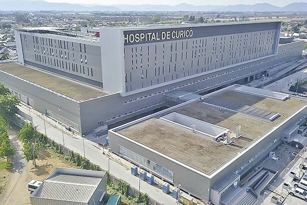 <p>MOP responde a millonaria demanda de española OHLA por Hospital de Curicó: “Hay recursos administrativos pendientes”</p>