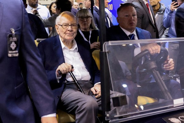 <p>Warren Buffet habla sobre su decisión de retirarse: “Por alguna extraña razón, no empecé a envejecer hasta los 90”</p>