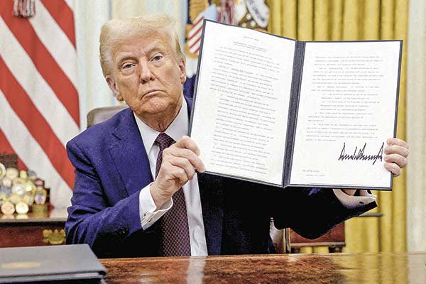 Cámara de Representantes de EEUU aprueba ley fiscal estrella de Trump