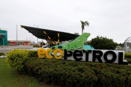 Ecopetrol compra 10 activos y 1.300 megavatios en proyectos solares y eólicos en Colombia