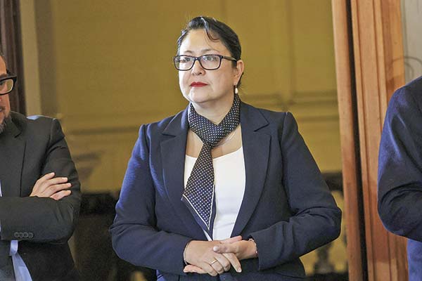 Contraloría anuncia que revisará anualmente licencias médicas de funcionarios públicos y adelanta fiscalización en policías y Fuerzas Armadas