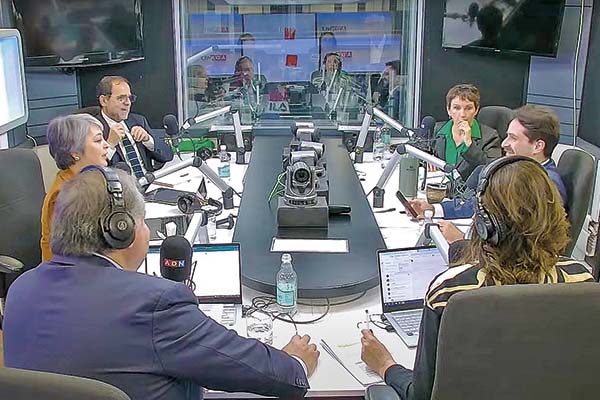 <p>Seguridad, funcionamiento de las instituciones, corrupción, migración y economía fueron parte de los temas abordados por los candidatos. Foto: ADN</p>