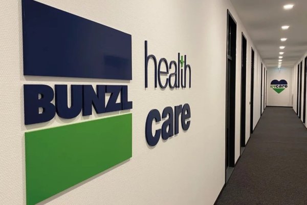 Multinacional británica anuncia la adquisición de unos de los mayores distribuidores de insumos médicos en Chile