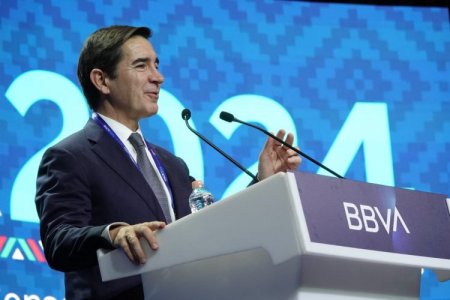 ¿Efecto Nubank o guerra comercial? BBVA anuncia la mayor inversión del sexenio de Claudia Sheinbaum