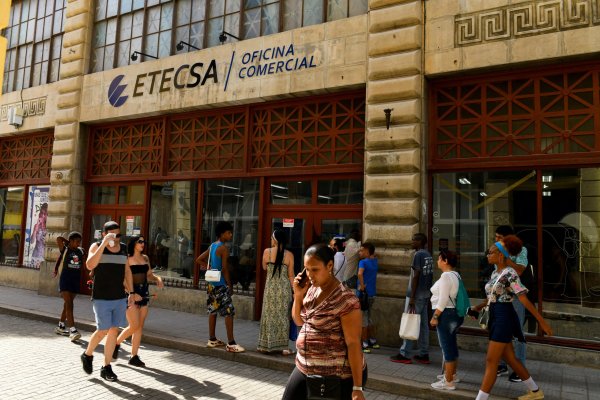 Aumentan protestas en Cuba por planes de Internet: histórico paro de universitarios se extiende a más facultades y centros de estudio