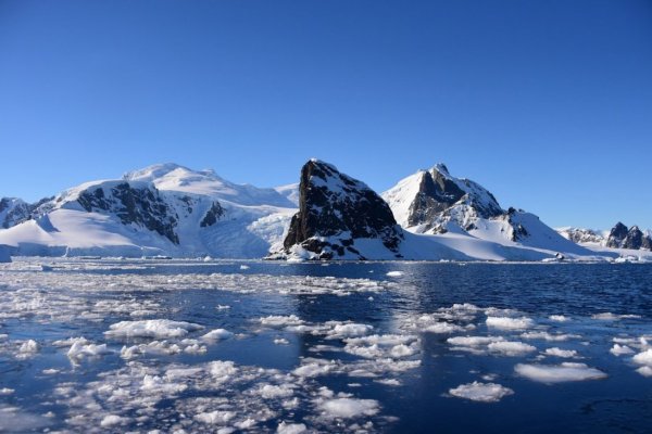 Chile y Noruega firman memorándum de entendimiento por la cooperación antártica