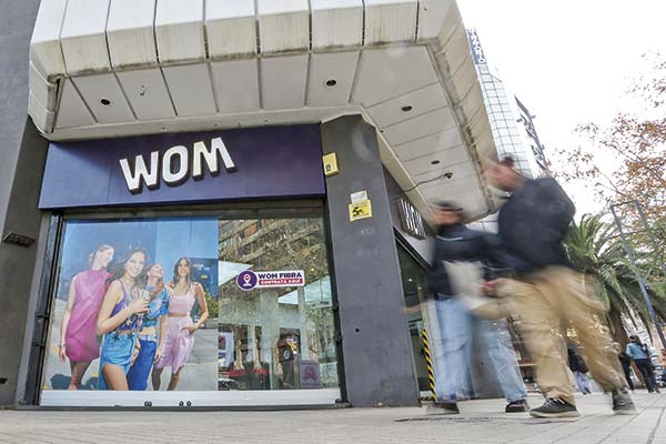 TDLC condena a WOM por cobros excesivos a empresas de SMS y le ordena reversar o anular facturas