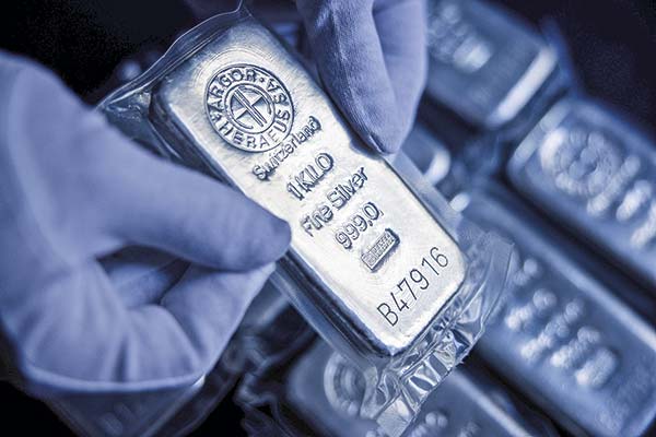 Dos minas de cobre chilenas figuran entre las 20 mayores productoras de plata del mundo