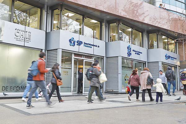 <p>Super de Pensiones publica licitación de consultoría para la construcción del régimen de inversiones por un total de $444 millones</p>
