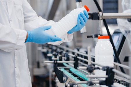 Láctea argentina Verónica frena su distribución por falta de materia prima
