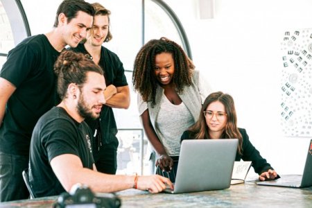 Impacta VC reúne a 98 startups de 14 países latinoamericanos en su programa regional de fundraising