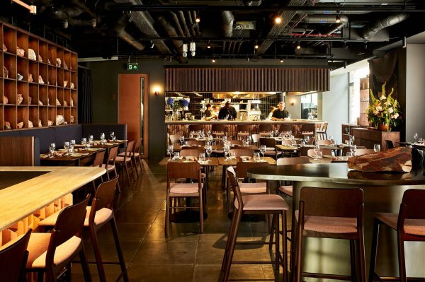 200 invitados, más de US$ 1 millón en inversión y menú con palta reina: la trastienda del debut en Londres del restaurante de comida chilena Mareida