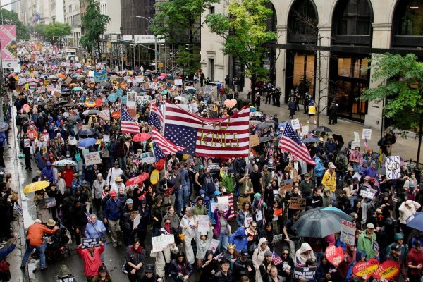 Masivas protestas en todo Estados Unidos contra las políticas "autoritarias" de Trump