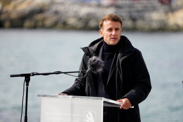 Macron defiende a Groenlandia: "No se puede comprar ni tomar"