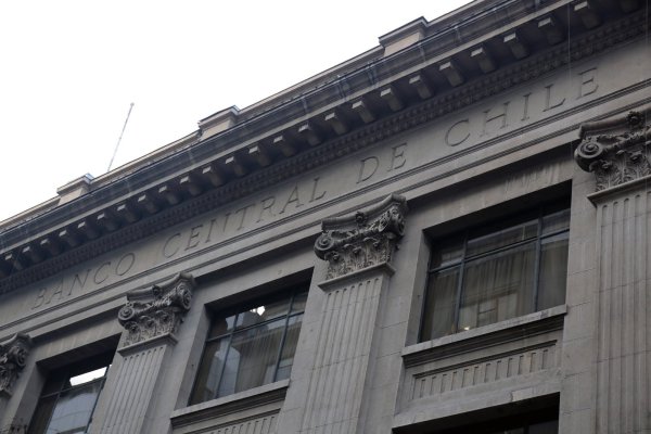 <p>Mercado asume hasta tres recortes del tipo rector este año ante un mensaje expansivo del instituto emisor</p>
