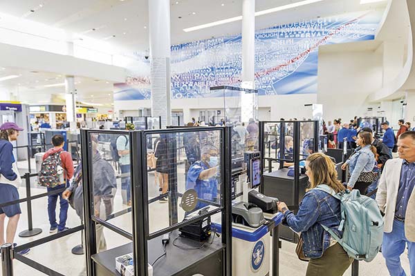 Viajes entre Chile y EEUU caen 4,5% en mayo y la industria teme por cancelación de visas y efecto Trump