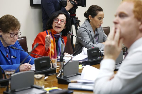<p>El cauteloso mensaje de Rosanna Costa ante la mayor incertidumbre mundial: “En lo que viene deberemos ser especialmente cuidadosos”</p>