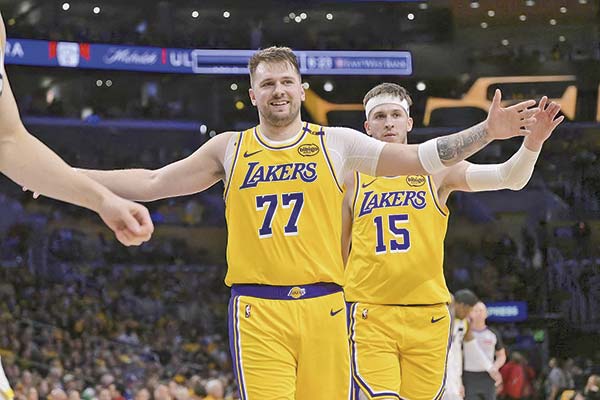 Los Angeles Lakers se vende por US$ 10 mil millones en la mayor adquisición de un equipo deportivo de la historia