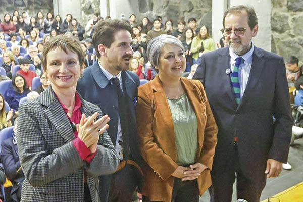 Menor sorpresa para el mercado si gana Tohá y diferentes efectos si triunfa Jara: la visión de JP Morgan sobre las primarias