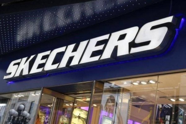 FNE aprueba compra de Skechers por parte de fondo brasileño-estadounidense ligado a Warren Buffett