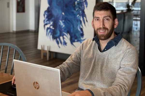 <p>Uriel Krimer, cofundador y CEO de Atomic Kitchens.</p>