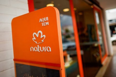 Natura completa la reestructuración del holding y anuncia recompra de acciones