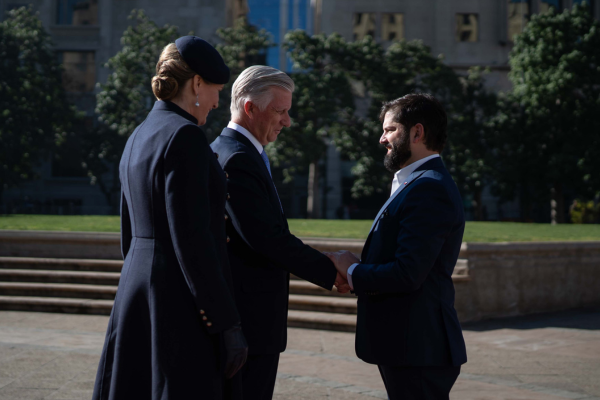<p>Ahora en DF | Presidente Boric recibe al Rey Felipe de Bélgica en La Moneda</p>
