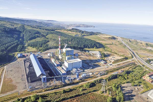 <p>Para acelerar descarbonización, Gobierno propone que eléctricas destinen 5% de la inversión a iniciativas sociales</p>