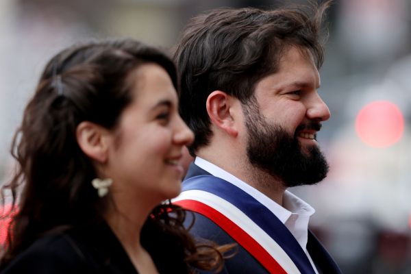<p>Ahora en DF | Las primeras declaraciones del Presidente Boric tras el nacimiento de su hija</p>