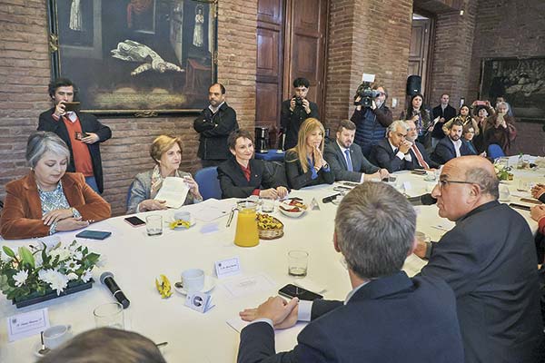 Cardenal Chomali llama a que elecciones presidenciales “sean una clase magistral de humanidad”